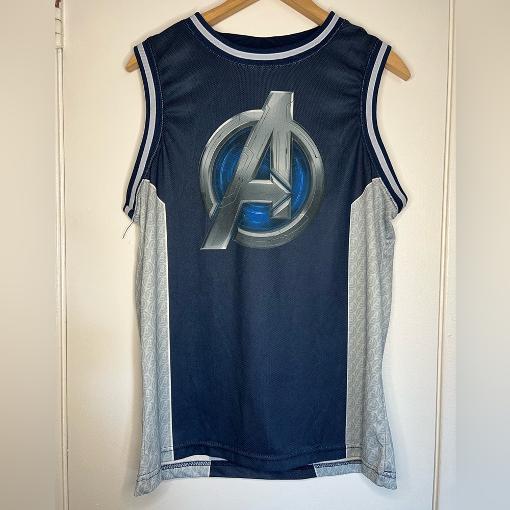 Avengers Jersey size M